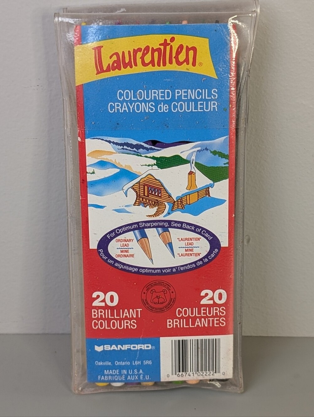 Vintage Laurentien Pencil Crayon Pack, Plastic Foldable Case 20 Coloured Pencils